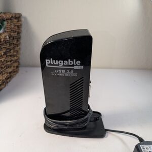 PLUGGABLE USB 3.0 DISPLAYLINK  DUAL DISPLAY LAPTOP DOCKING STATION UD3900